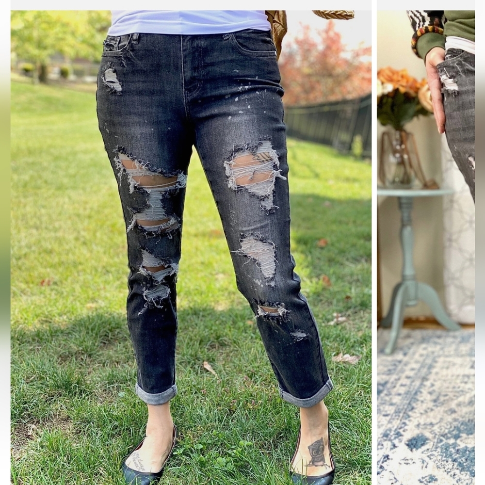 Judy Blue Black Boyfriend Jeans Bleach Spatter Mid Rise 8867